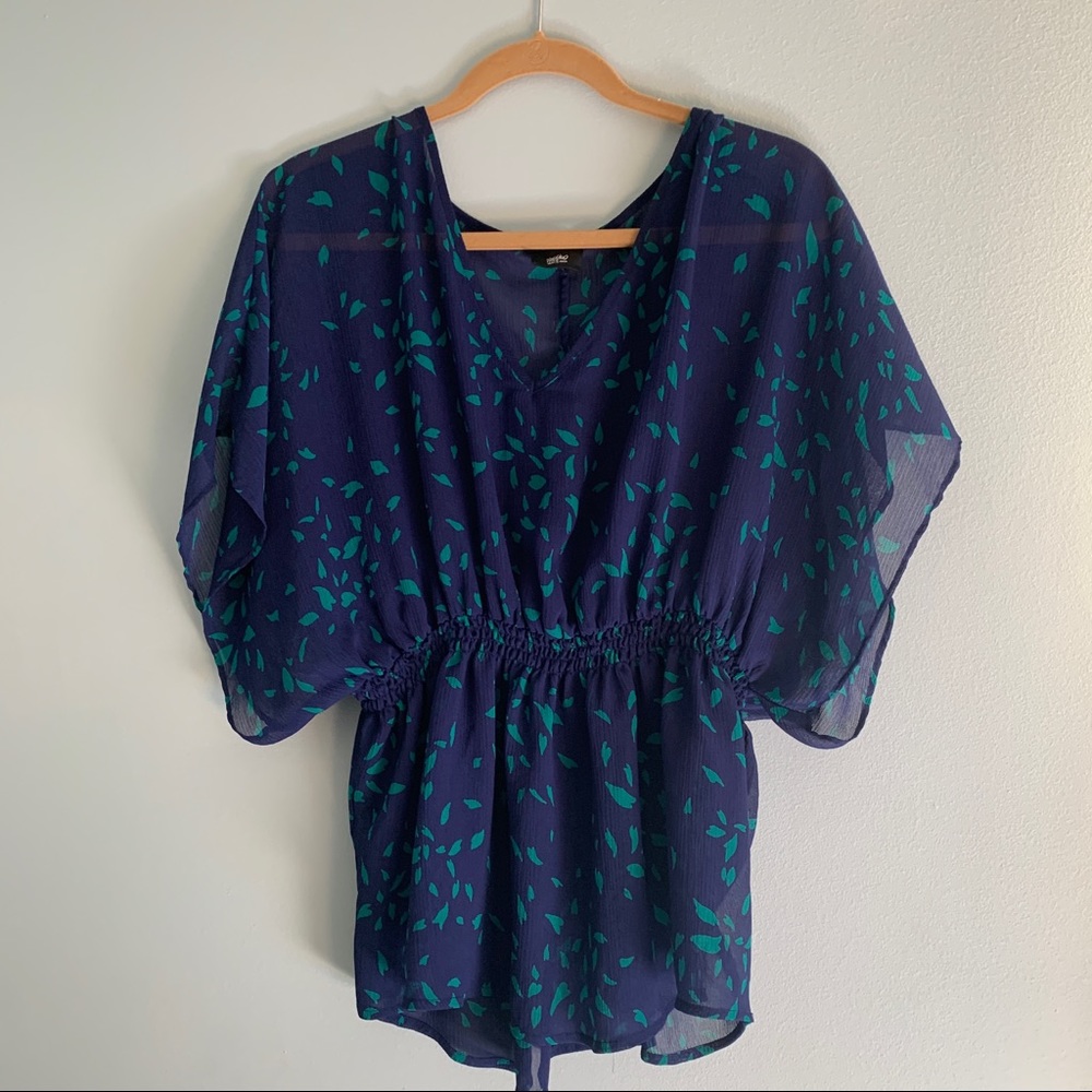 L Mossimo cover-up top in a navy blue and teal pattern